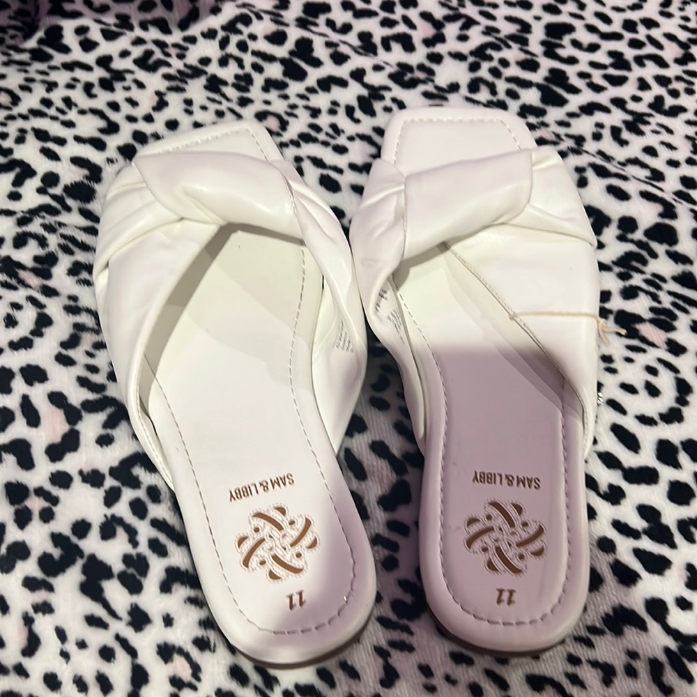 white cross over flats really comfortable easy to clean